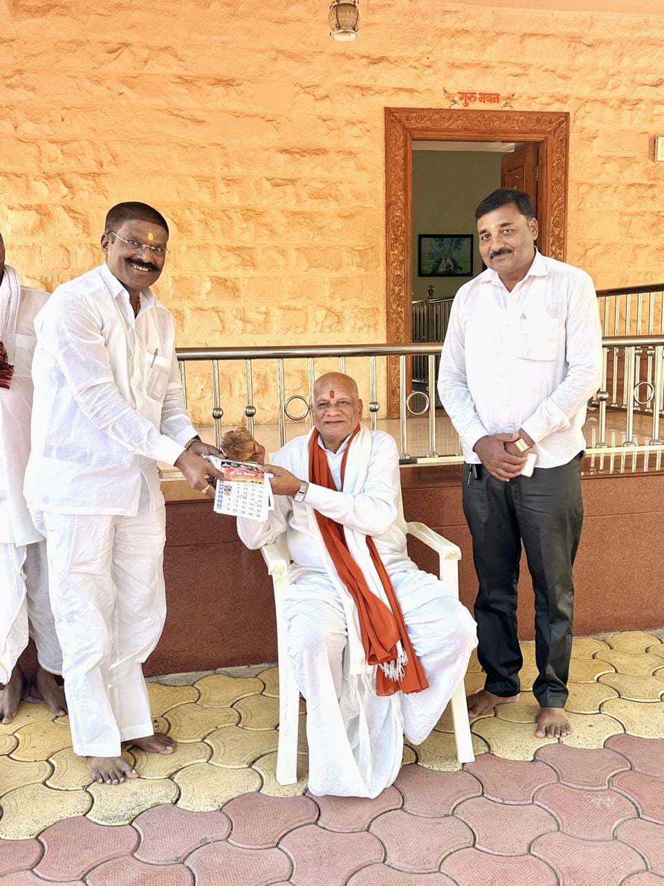 भास्करगिरीजी महाराज